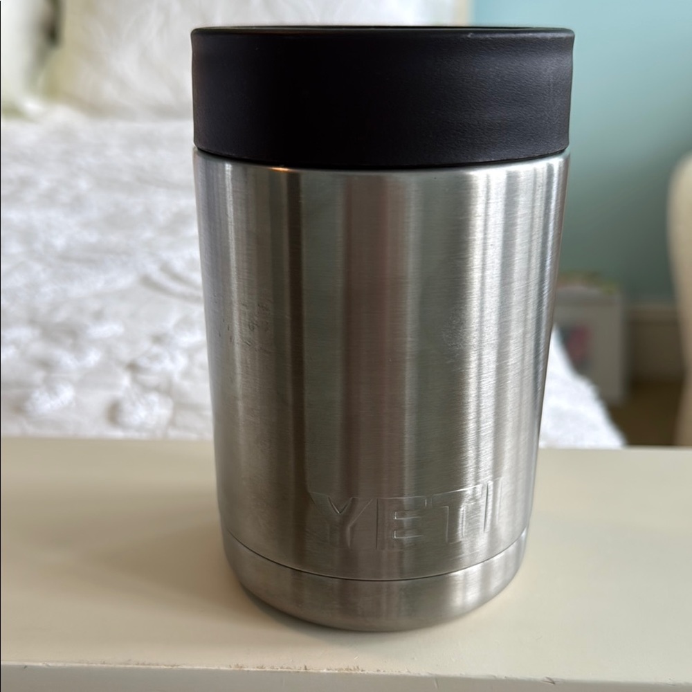 YETI Rambler 12 oz Colster can insulator